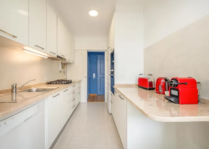 Blue Tide - Two Bedroom Apartment