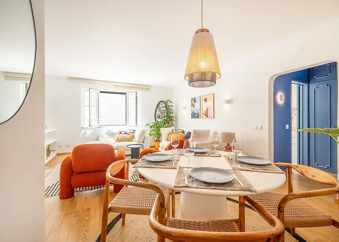 Blue Tide - Two Bedroom Apartment *